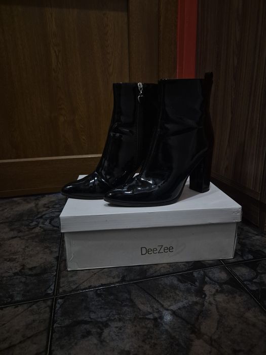 Дамски боти/ботуши/токчета DeeZee