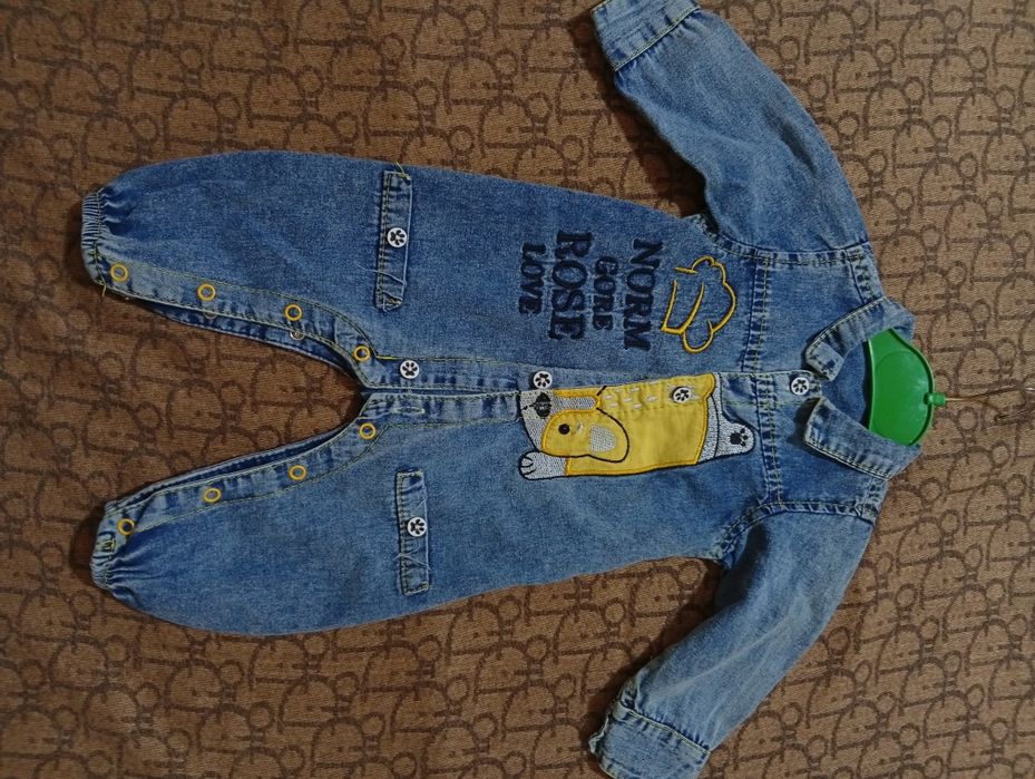 Джинсовый комбинезон