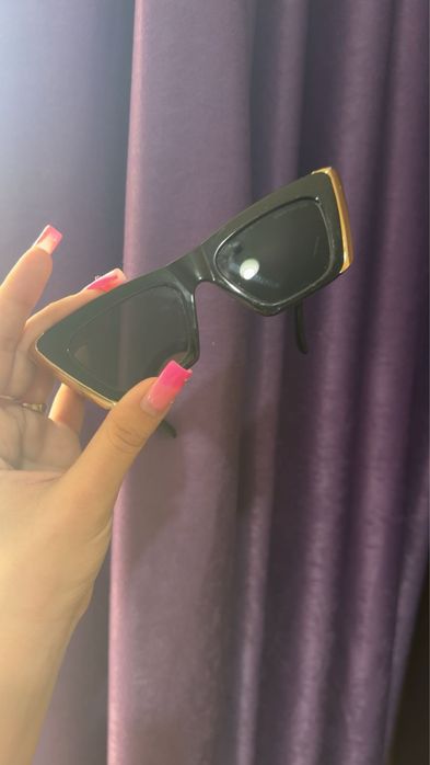 ochelari de dama louis vuitton in stare buna nu mai am cutia din pacate,dar nu au zgarieturi