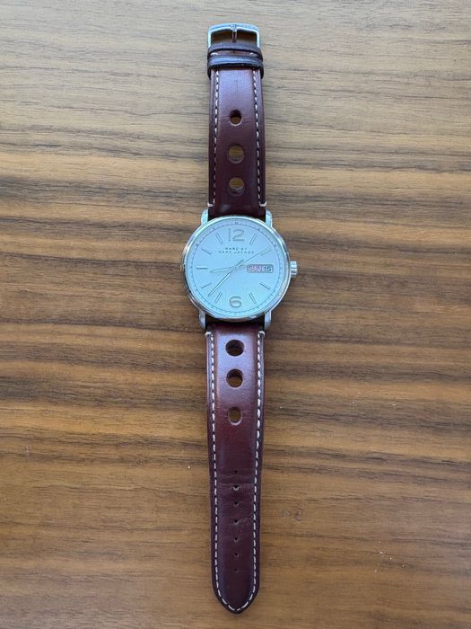 Часовник Marc by Marc Jacobs