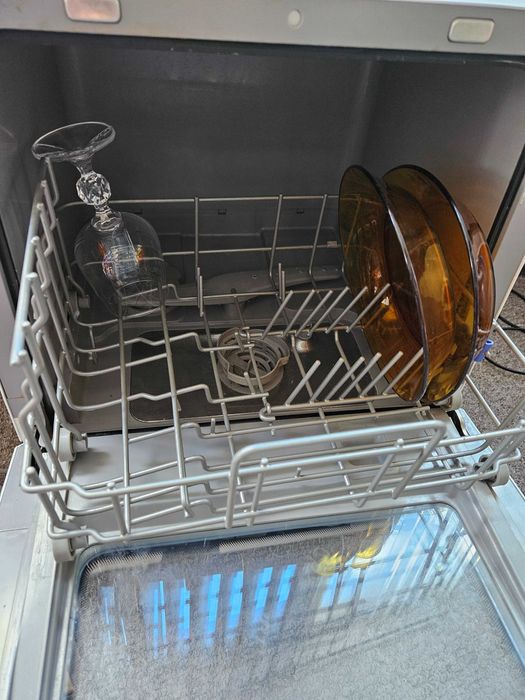 продавам миална машина