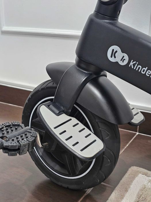 Tricicleta pentru copii Kinderkraft Easytwist Midnight Green