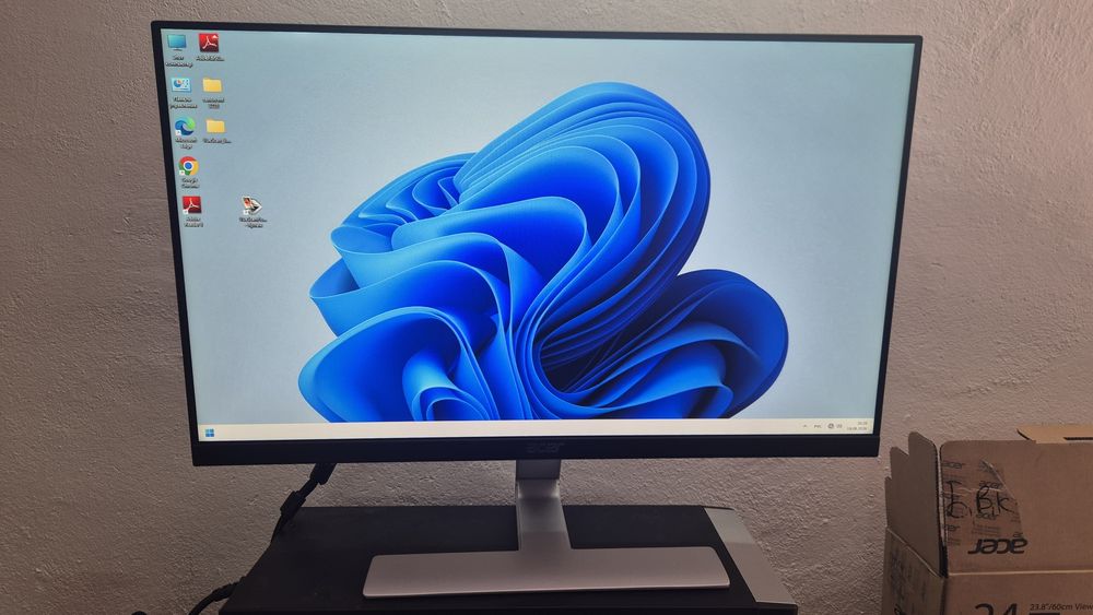Монитор Acer 24 дюйма в идеальном состоянии