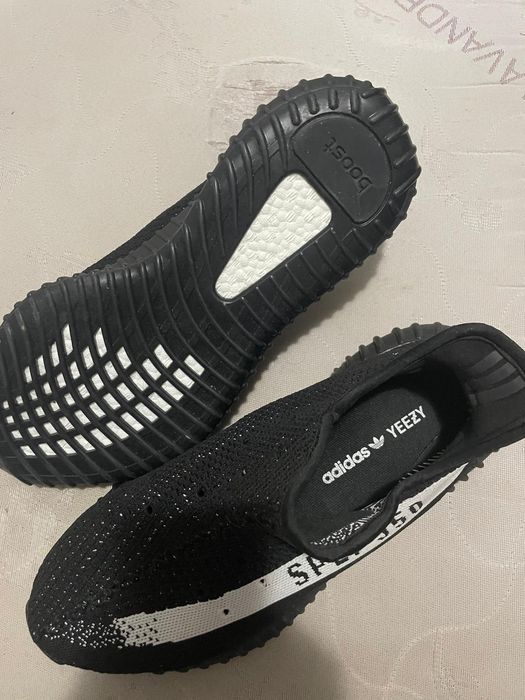 Adidași Adidas Yeezy SPLY 350 marime 44-45