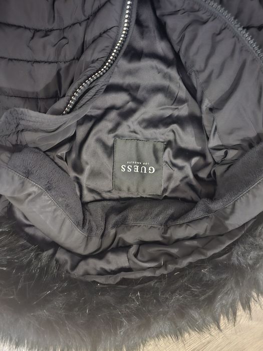 Дамско черно яке Guess