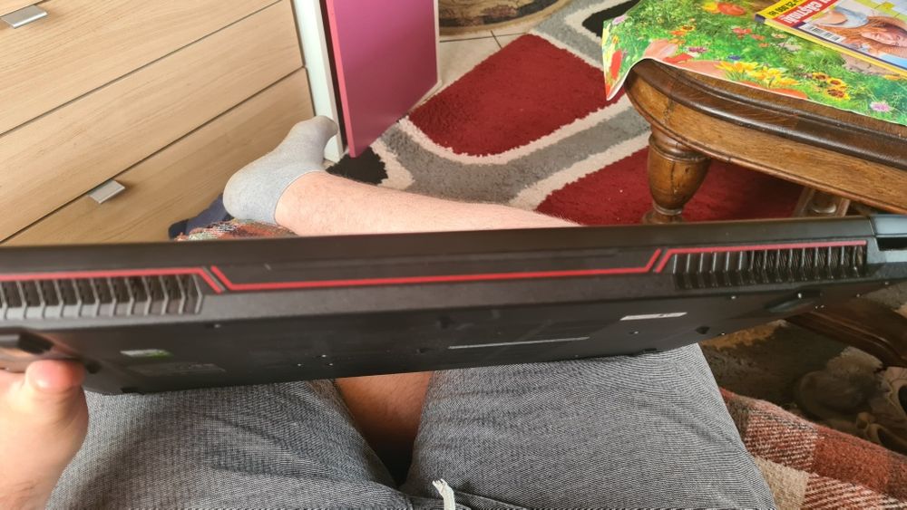 Laptop Gaming MSI GF72-8RE i7 8750H 4.1GHz, GTX 1060, 16GB, 1TB/128GB