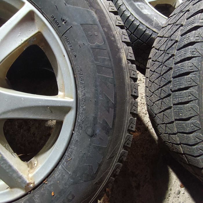 Джанти с джипови гуми Bridgestone 16 цола