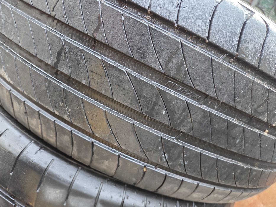 Cauciucuri iarna si vara 215/55/R17 9 bucati