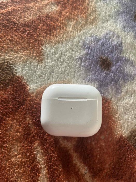Vand casti airpods 3