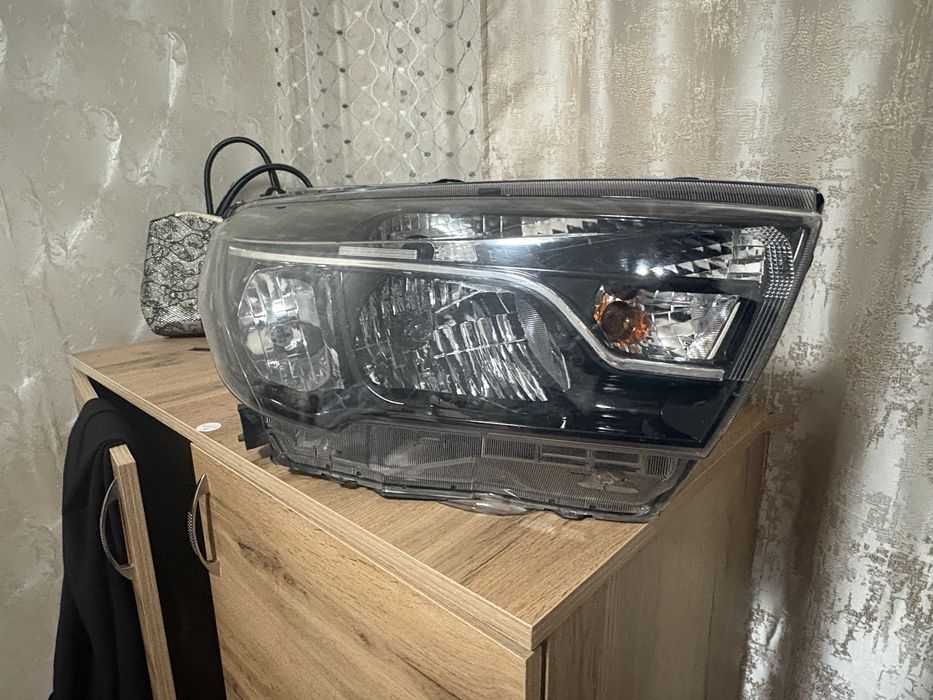 Фара на ладу весту правая