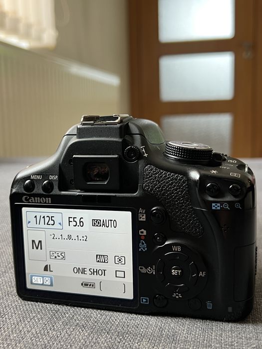 Canon EOS 500D 18-200mm