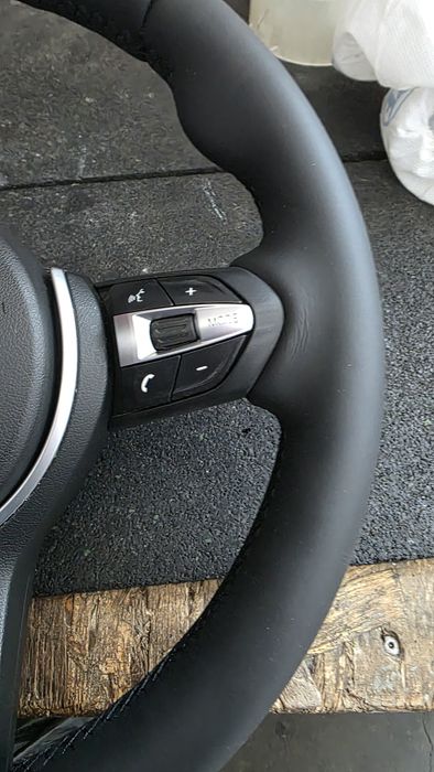 Volan bmw m  f10 f01 f12 f06 f11  ca nou