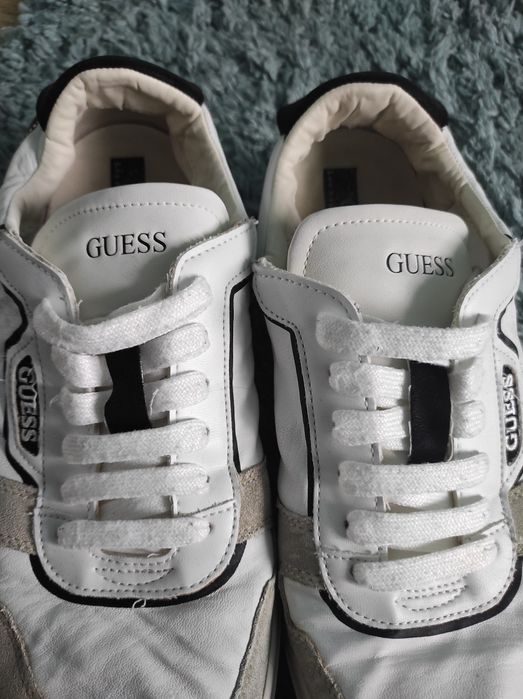 Оригинални мъжки кецове Guess
