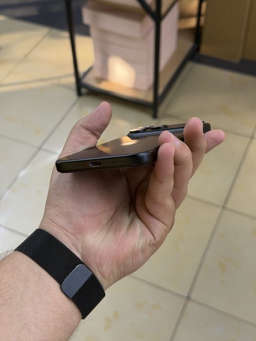 Iphone 17 pro max black limited edition srochno