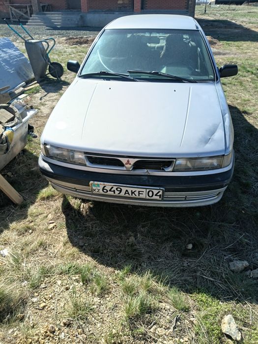 Митсубиси Лансер