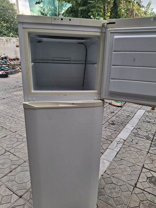 Продаётся двухкамерный холодильник