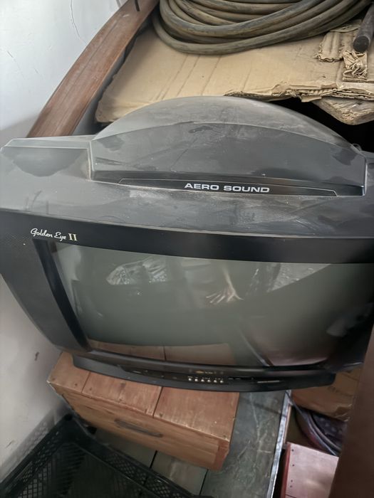 телевизор LG состояние отличное