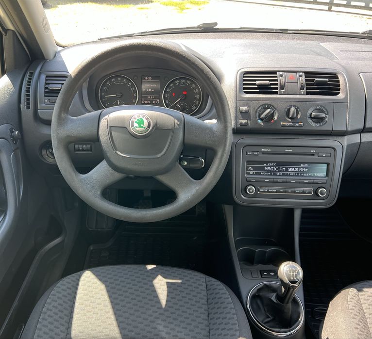 Skoda Fabia 1.6 TDI  // 2012 //  E5