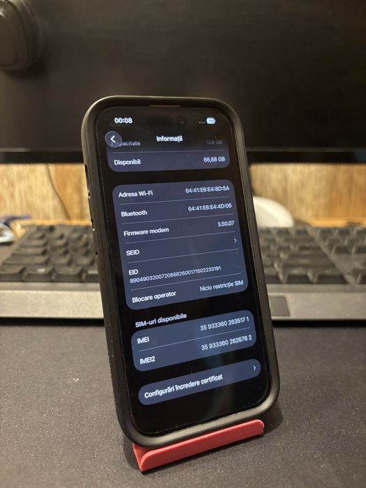 Vand Iphone 15 128 GB Yellow impecabil