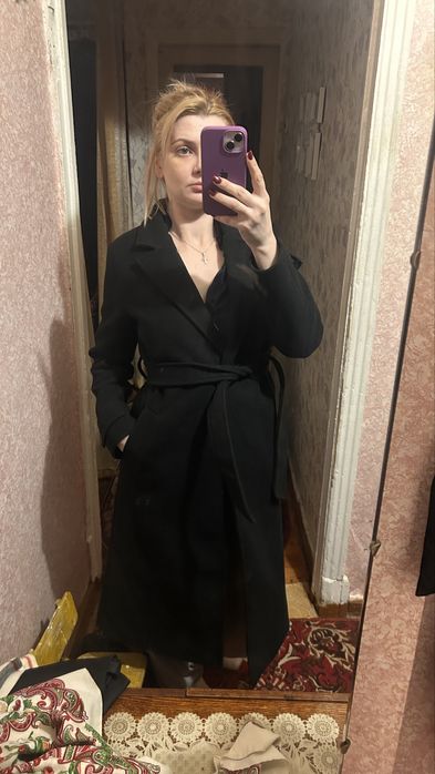 Продам пальто , размер 42