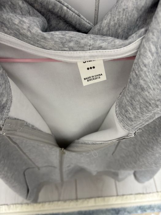 Продам новую zip худи