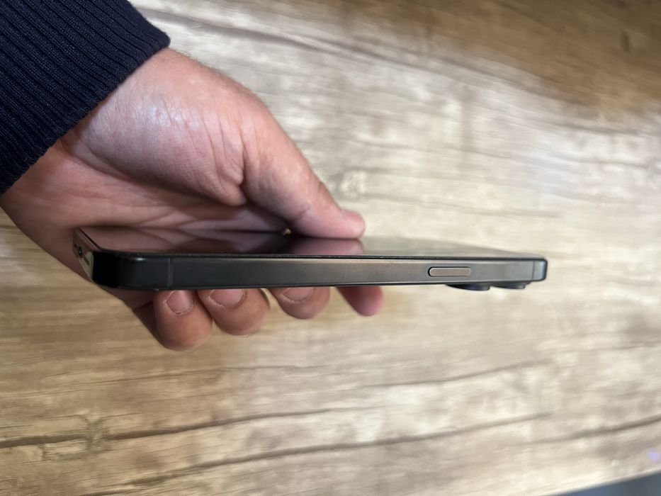 Iphone 15 pro max blue