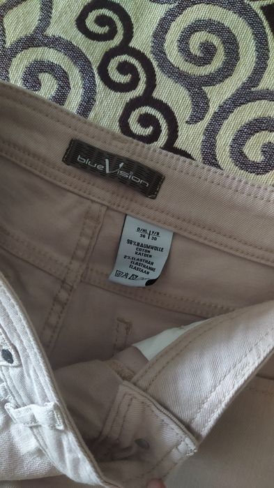 Джинсы фирменные