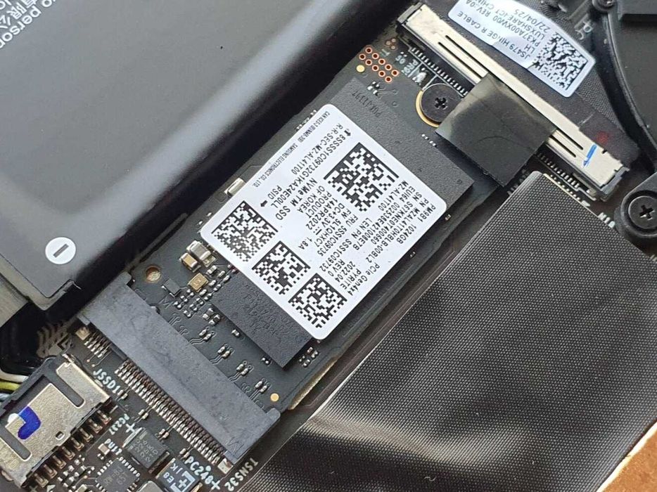 SSD M2 Samsung 1 TB formă mini (2220) SAMSUNG MZAL41T0HBLB-00BL2