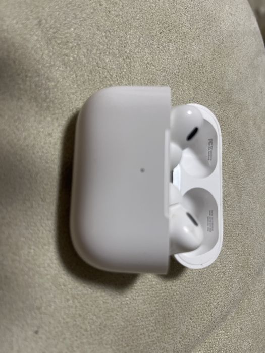 air pods apple в хорошем состояние