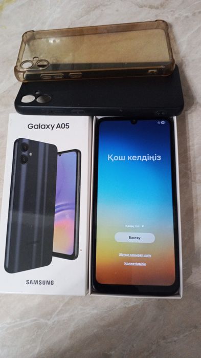 Продаю б/у телефон самсунг А05