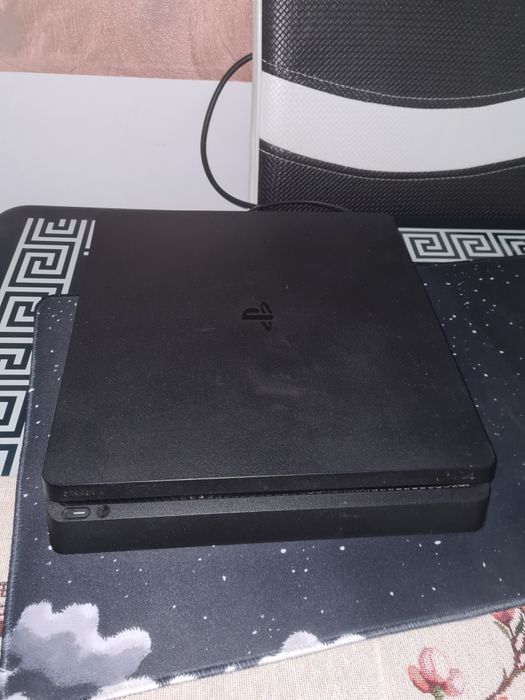 PlayStation 4 Slim