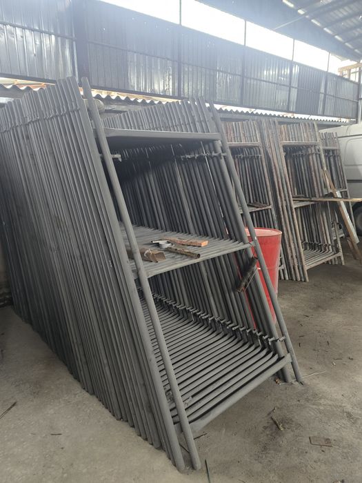 Строительные леса и струбцины в аренду