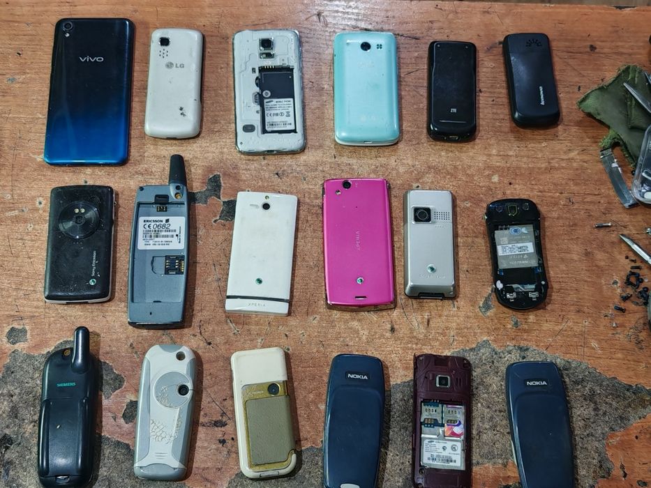 Телефоны на запчасти