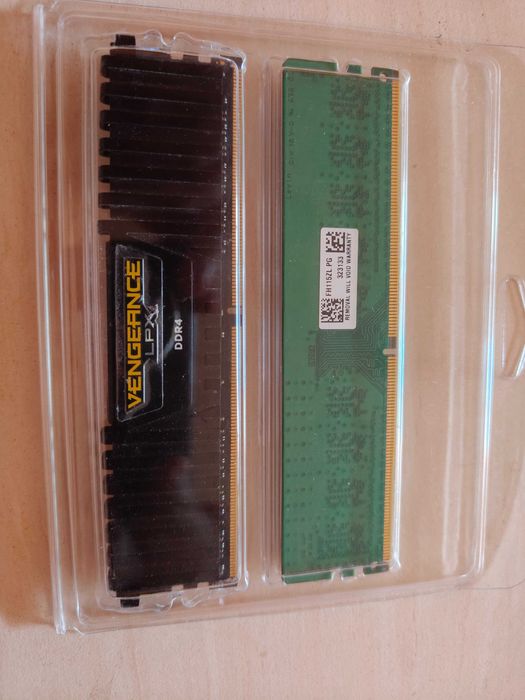 DDR4 UDIMM 2x8 GB 2400