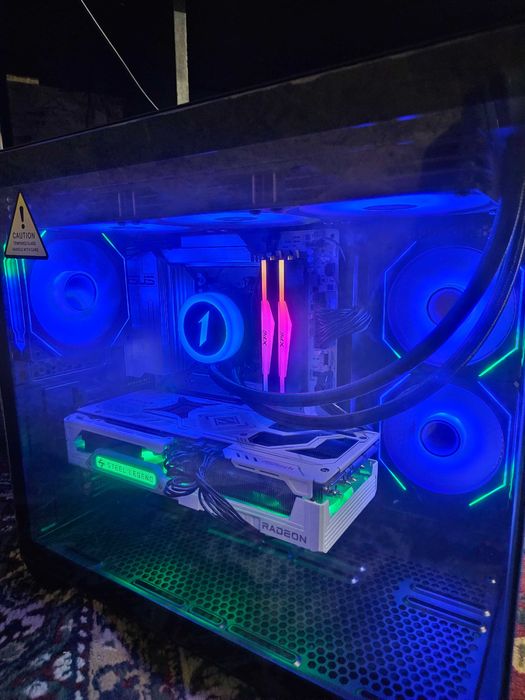 Sistem Gaming Ryzen 9800x3d, 32gb DDR5 (6400), ssd 1tb, RX9070XT