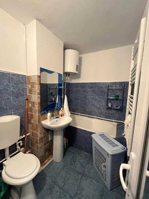 Apartament de închiriat în Tulcea 2 camere aproape de Casablanca la 10 minute de mers pe jos de centru stați de autobuz la 2 minute  magazine aproape