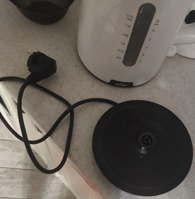 Продам чайник Braun
