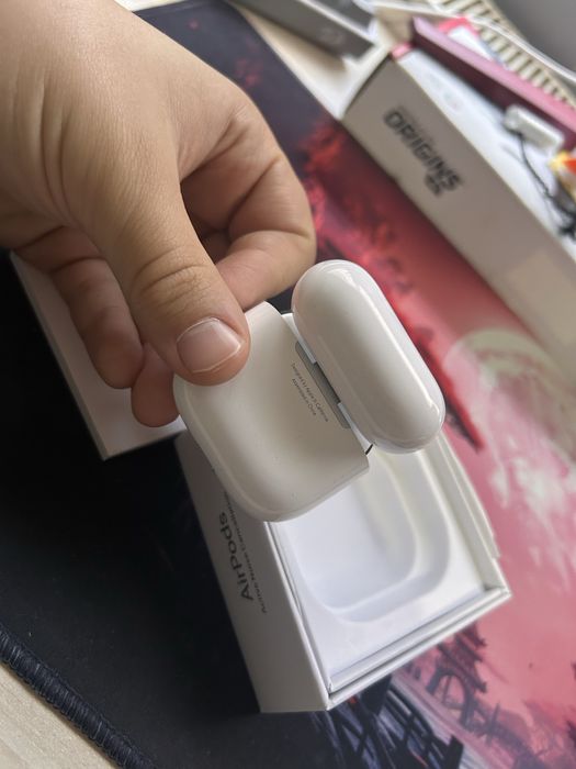 Като НОВИ Air pods 4
