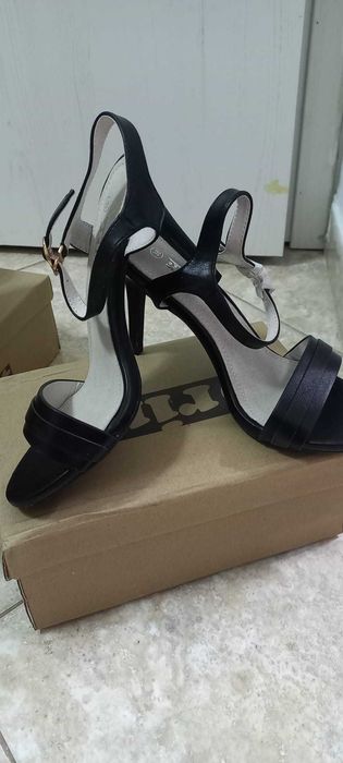 Sandale 35 noi ,toc de 7cm/2modele