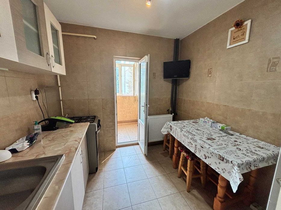 Apartament 2 camere de inchiriat decomandate Dezrobirii renovat et 1 centrala utilat