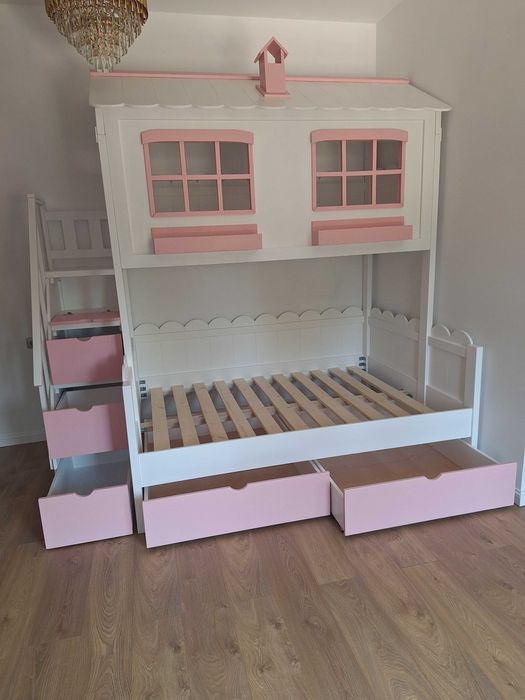 TRANSPORT GRATUIT.Pat tip casuta din lemn masiv. Cod 2813