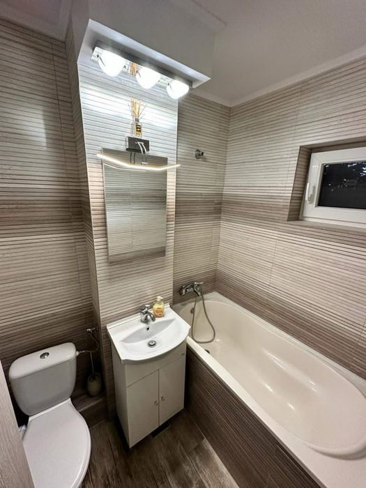 Ofer spre inchiriere Apartament 2 Camere / Decomandat zona Strazii Aleea Mircesti