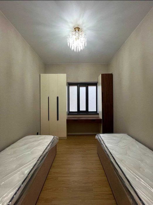 Срочно сдается евродом 3 комнаты,1,5 сотки.Азербайджанский центр.