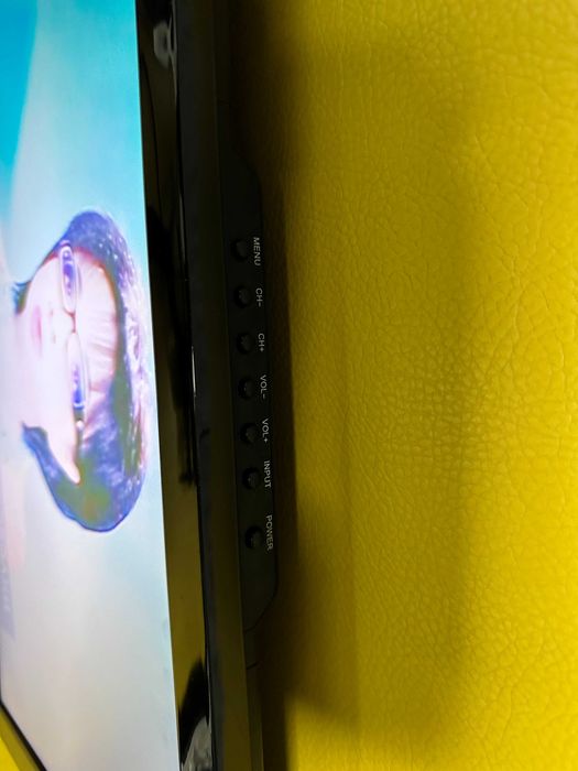 Телвизор LED tv Axxion 22" 12/220v