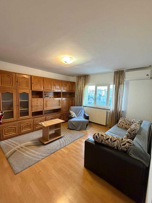 Inchiriez apt cu 3 camere