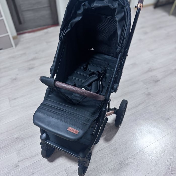 Продам коляску Ining Baby