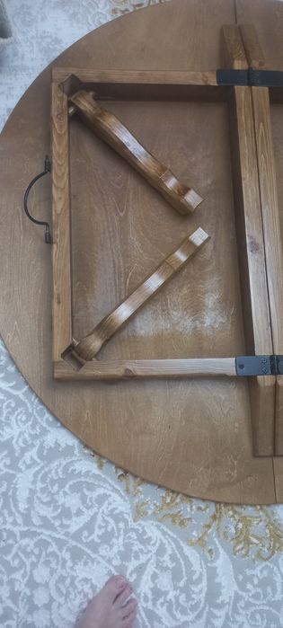 Стол круглый с орнаментом 120