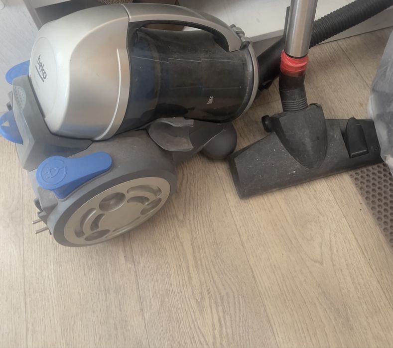 Пылесос Beko продам