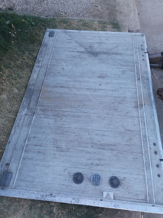 Падащ борд Dautel на части от Ивеко