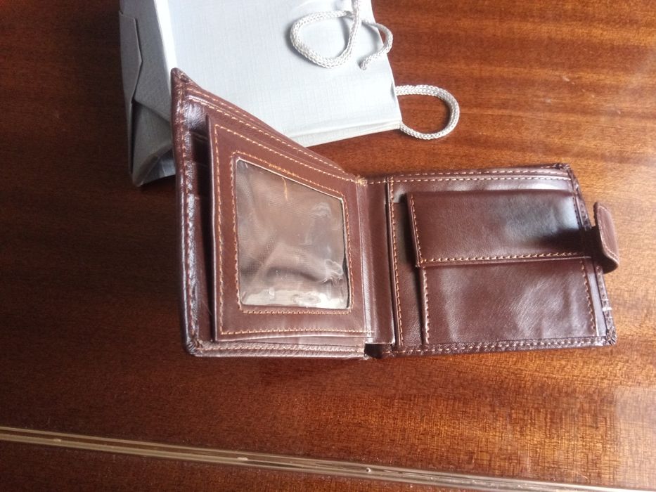 Кожено портмоне кафяво